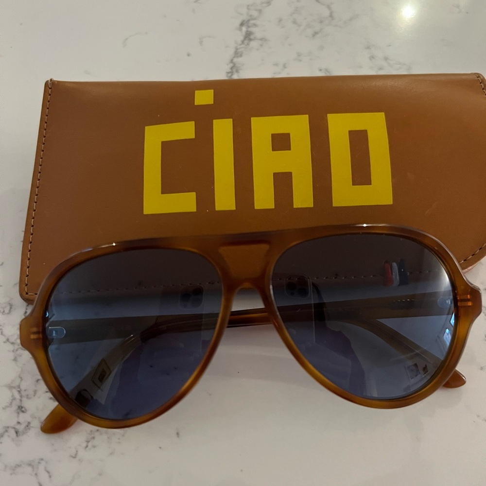 Clare V. Lizzie Sunglasses with Case